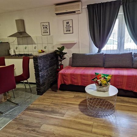 Kuca Za Odmor Sparta Dugo Selo Dış mekan fotoğraf